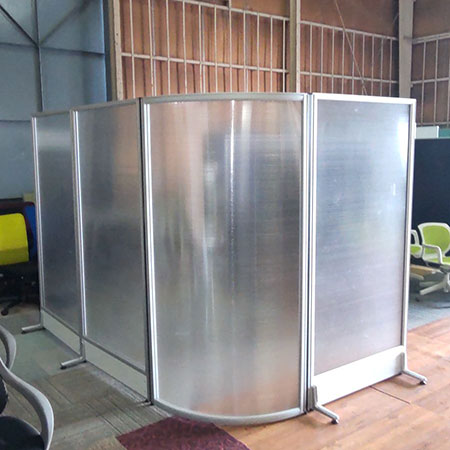 【中古0円無料】ローパーティション 半透明 ４枚セット 高さ1800㎜[PA-018]
