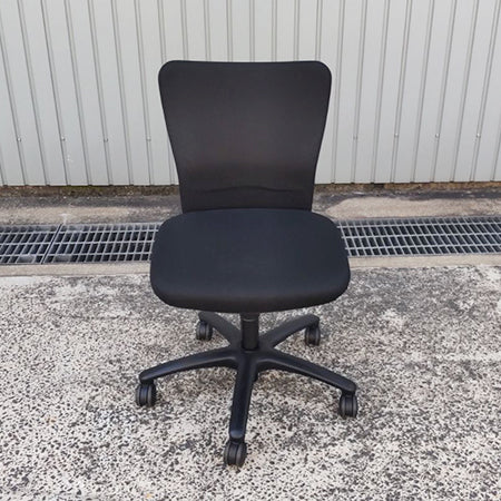 オフィスチェア オカムラ カロッツァ CK33ZR ブラック[OC-273]