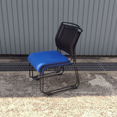スタッキングチェア 背面メッシュ ブルー ４点セット[MC-194]