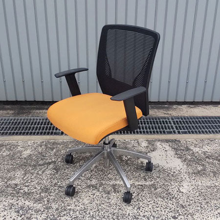 オフィスチェア オカムラ Village VCM1 肘付き オレンジ[OC-277]