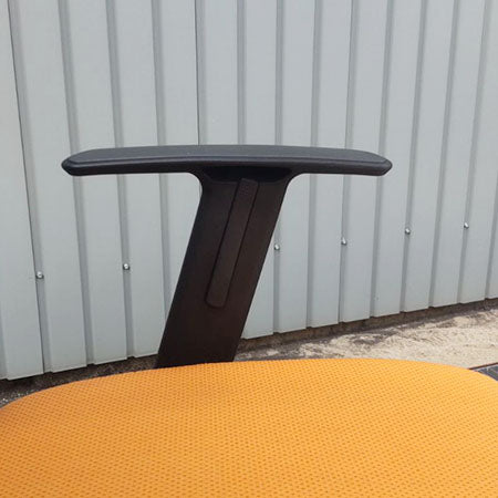 オフィスチェア オカムラ Village VCM1 肘付き オレンジ[OC-277]