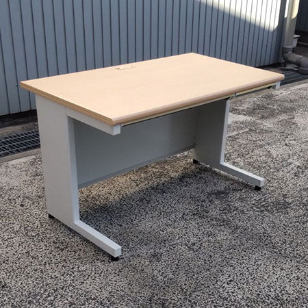 オフィスデスク プラス フラットライン ナチュラル 幅1200✕奥行700✕高さ700mm[DS-104]