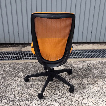 オフィスチェア オカムラ シルフィー 肘無し オレンジ[OC-291]