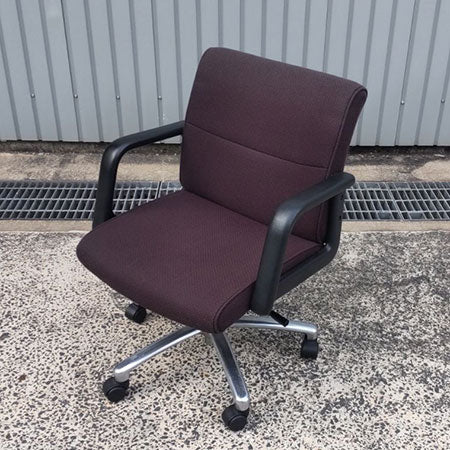 役員チェア イトーキ ブラウン KCS-105AJ-Z9H1 [OC-296]