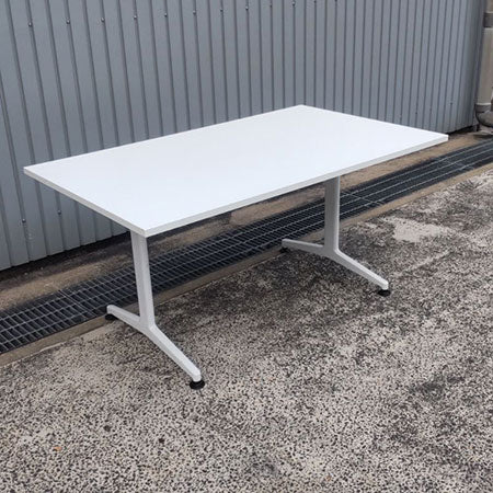 テーブル ホワイト コクヨMTT-JT159MAW 幅1500✕奥行900✕高さ720㎜ [MT-171]