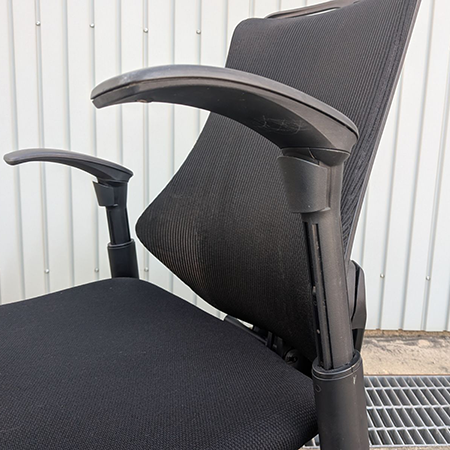 オフィスチェア ITOKI エフチェア ハンガー付き・肘付き ブラック[OC-396]