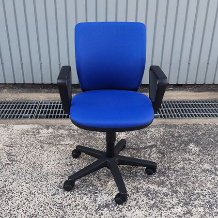 オフィスチェア KOKUYO AXB-R3 肘付 ブルー[OC-319]