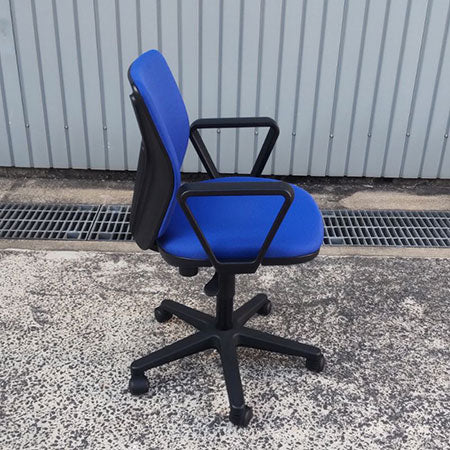 オフィスチェア KOKUYO AXB-R3 肘付 ブルー[OC-319]