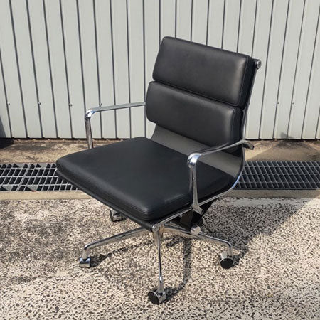 デザイナーズチェア ローバック 肘付き 会議室椅子 シルバー✕ブラック[MC-216]