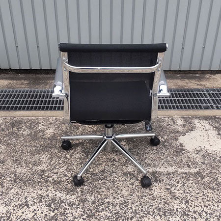 チャールズ&レイ・イームズ アルミナムチェア リプロダクト[OC-344]