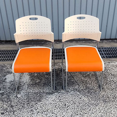 コンパクトスタッキングチェア アイリスチトセ HGSシリーズ オレンジ[MC-228]