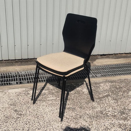 ミーティングチェア 木製 四つ脚 ブラック/ベージュ[MC-236]