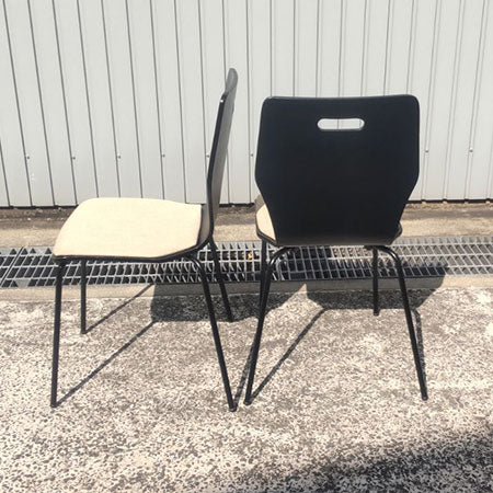 ミーティングチェア 木製 四つ脚 ブラック/ベージュ[MC-236]