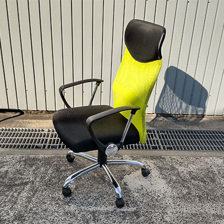 【中古0円無料】オフィスチェア メッシュ ハイバック グリーン 肘つき[OC-226]