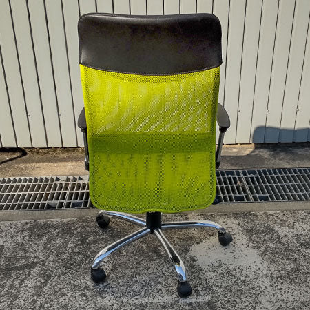 【中古0円無料】オフィスチェア メッシュ ハイバック グリーン 肘つき[OC-226]