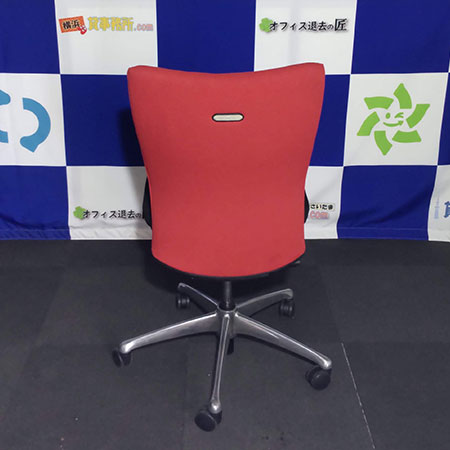 【中古0円無料】オフィスチェア オカムラ フィーゴ 肘無し レッド [OC-161]