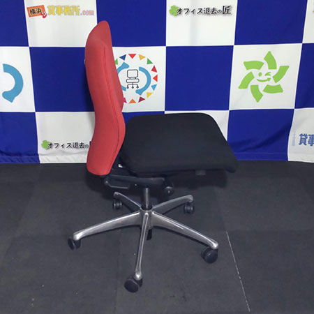 【中古0円無料】オフィスチェア オカムラ フィーゴ 肘無し レッド [OC-161]