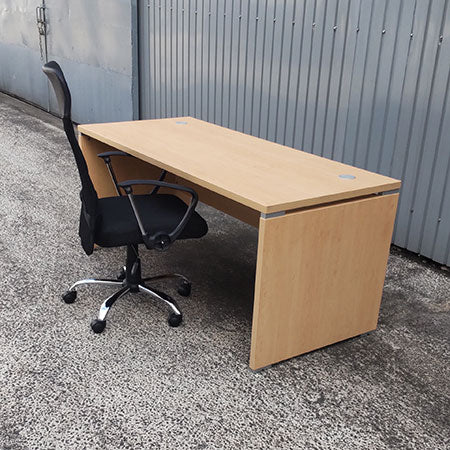 ☆値下げ中☆木製デスク 自然な木目 木製デスク ナチュラル 幅1600✕奥行700✕高さ700mm[DS-109