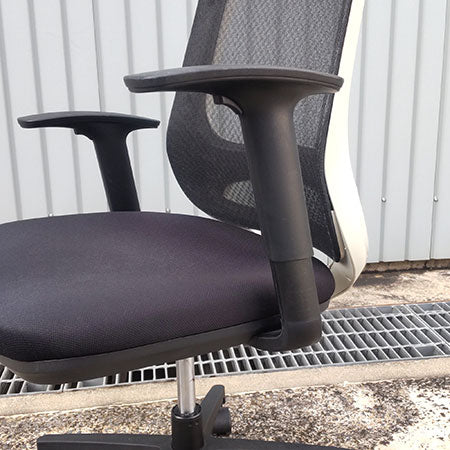 オフィスチェア GS210 ブラック 高さ調整機能付き肘付き[OC-315]