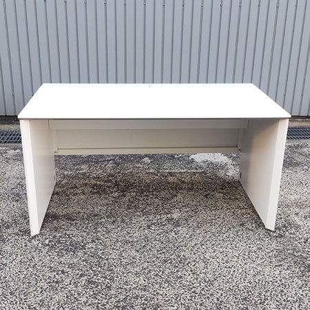 オフィスデスク イナバフレイシリーズ 幅1400✕奥行730✕高さ720mm[DS-114]