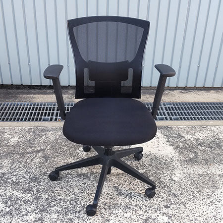 オフィスチェア イトーキ サリダ YL5-BL 肘付き ブラック[OC-338]