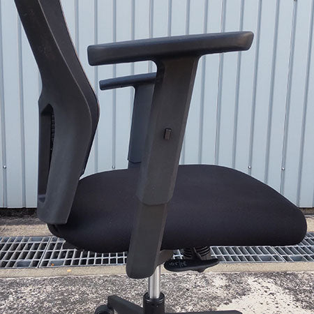 オフィスチェア イトーキ サリダ YL5-BL 肘付き ブラック[OC-338]