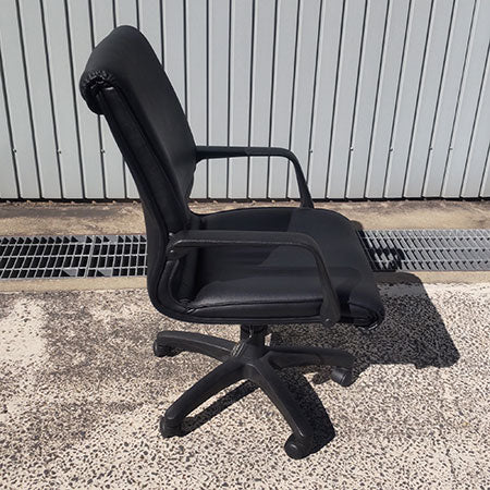 役員チェア 本革ブラック aico MT-0853[OC-356]