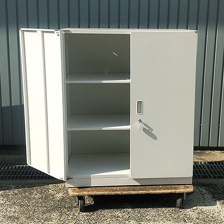 両開きキャビネット ITOKI 幅900✕奥行450✕高さ1110㎜[CB-113]