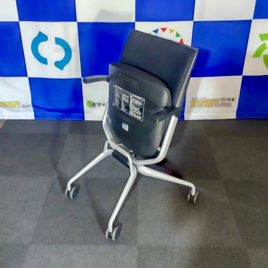 【中古0円無料】ミーティングチェア イトーキ 肘付レクシブチェア  ブラック[MC-044]