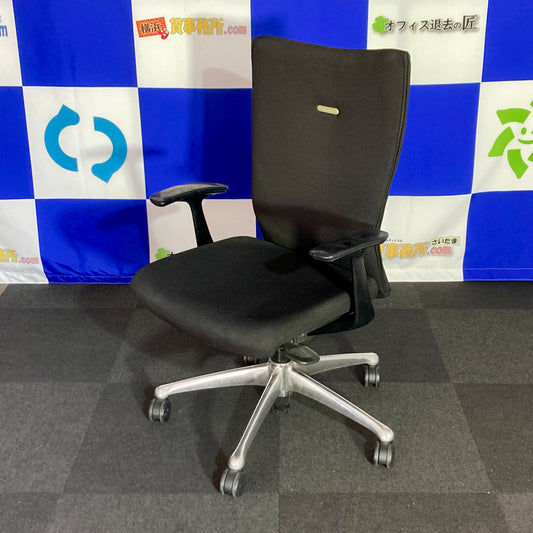 【中古0円無料】再生品★オフィスチェア オカムラ フィーゴ 肘有り ブラック[OC-097]