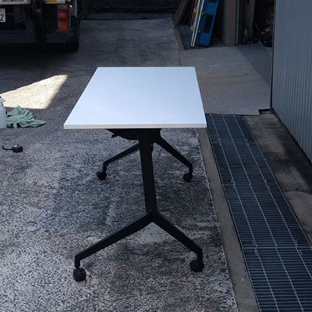 スタッキングテーブル 内田洋行 幅1500×奥行600×高さ715ｍｍ[MT-156]