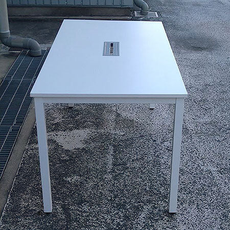 ミーティングテーブル ホワイト 配線ボックス付き 幅1500✕奥行750✕高さ720mm[MT-177]