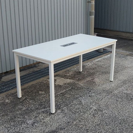 ミーティングテーブル ホワイト 配線ボックス付き 幅1500✕奥行750✕高さ720mm[MT-177]