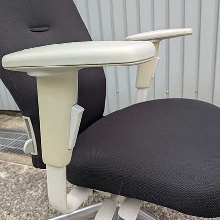 オフィスチェア ナイキ エネア 稼働肘・ヘッドレスト付き グレーブラック[OC-388]