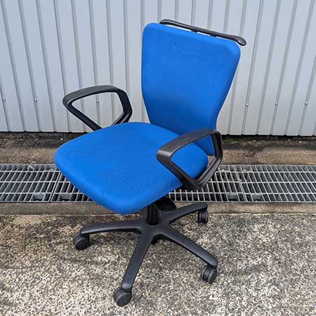オフィスチェア KOKUYO カロッツア 肘付き・ハンガー付き[OC-393]